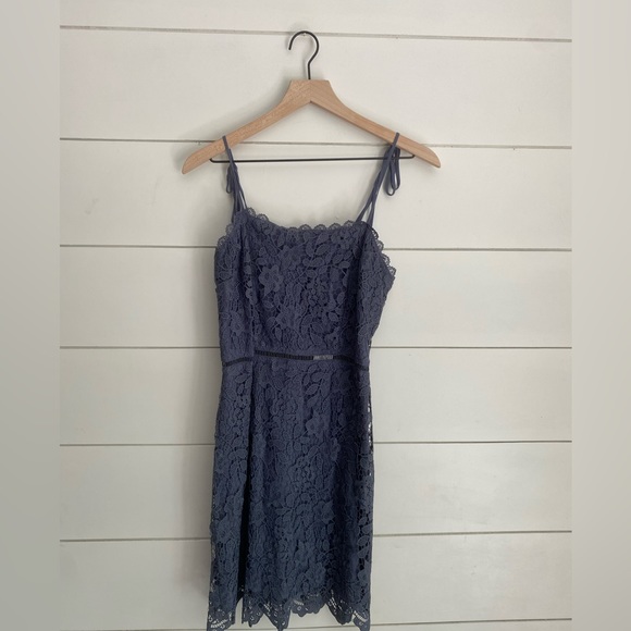 Abercrombie Tie-Strap Lace Dress - Picture 2 of 3